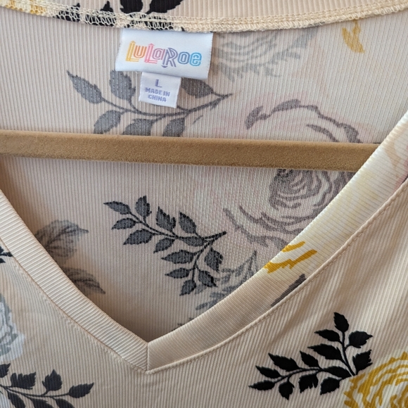 LuLaRoe Christy T - Picture 2 of 5